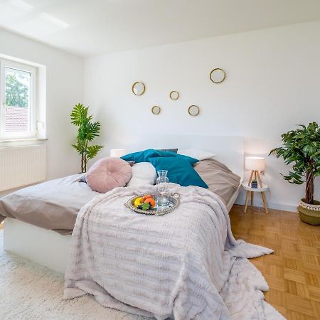 Eg Links-Wunderschoene 70M Grosse 2-Zimmer City Wohnung Naehe Salzburg Фрайлассинг Экстерьер фото