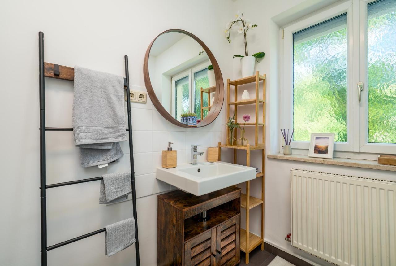Eg Links-Wunderschoene 70M Grosse 2-Zimmer City Wohnung Naehe Salzburg Фрайлассинг Экстерьер фото
