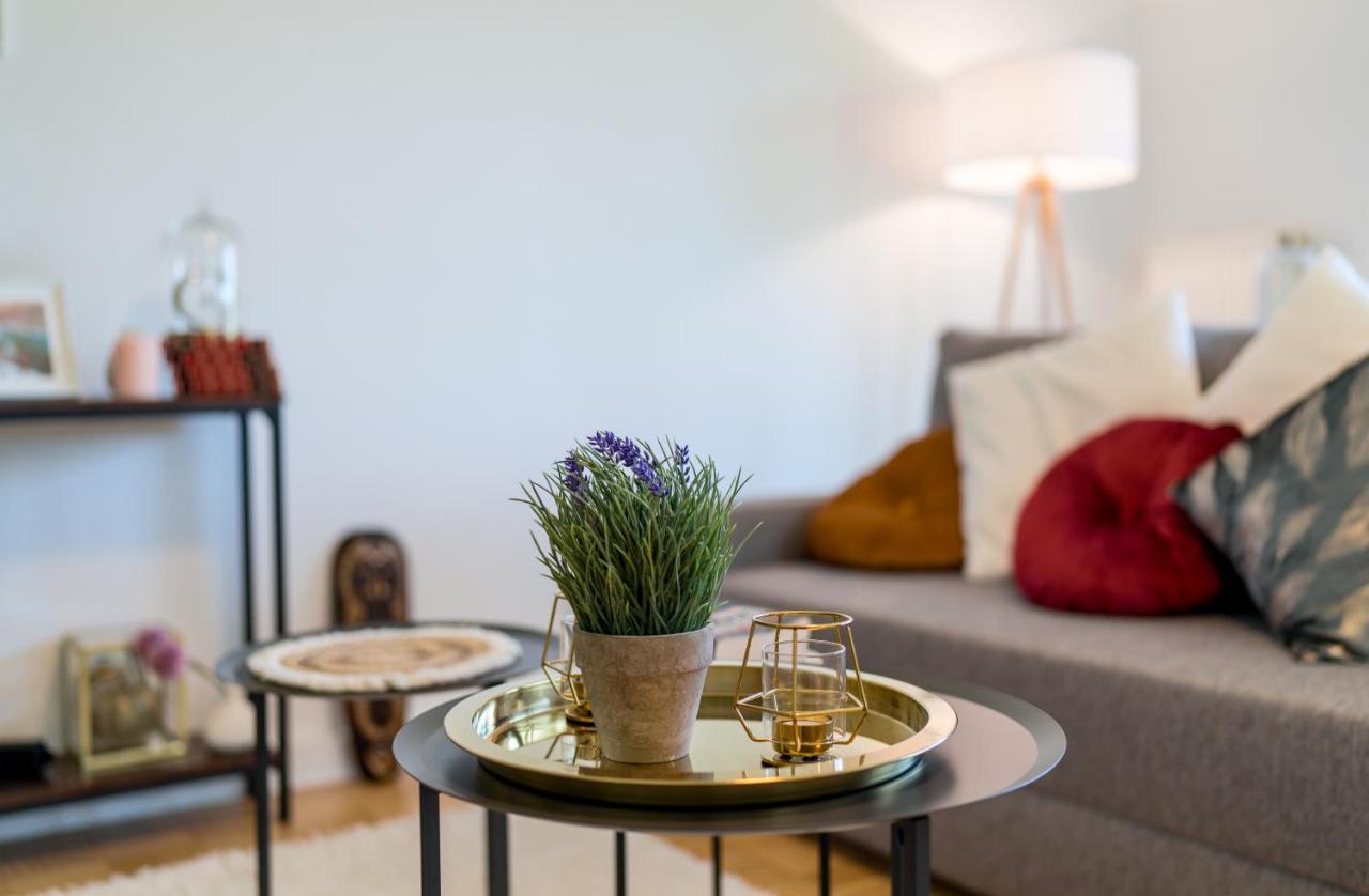Eg Links-Wunderschoene 70M Grosse 2-Zimmer City Wohnung Naehe Salzburg Фрайлассинг Экстерьер фото